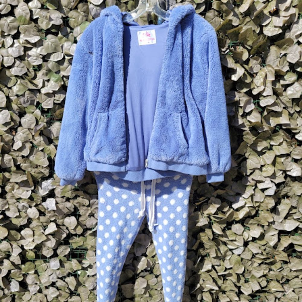 TWO PIECE COMFY JACKET AND PANTS SET